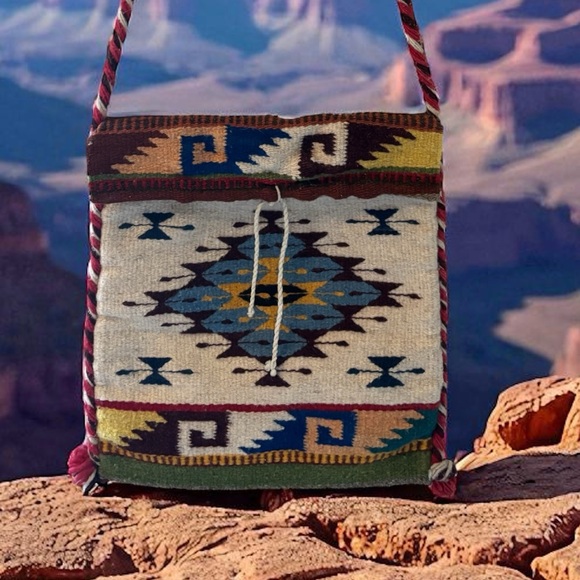 Handwoven Wool Shoulder Bag - Southwest Tribal Design - Picture 2 of 10